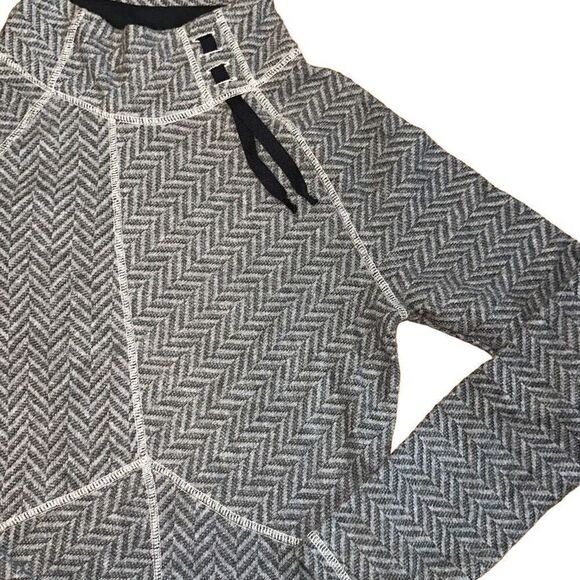 Rare PrAna Gray Mattea Sweater Wool Blend sz M asymmetrical mock collar tunic - Picture 4 of 8